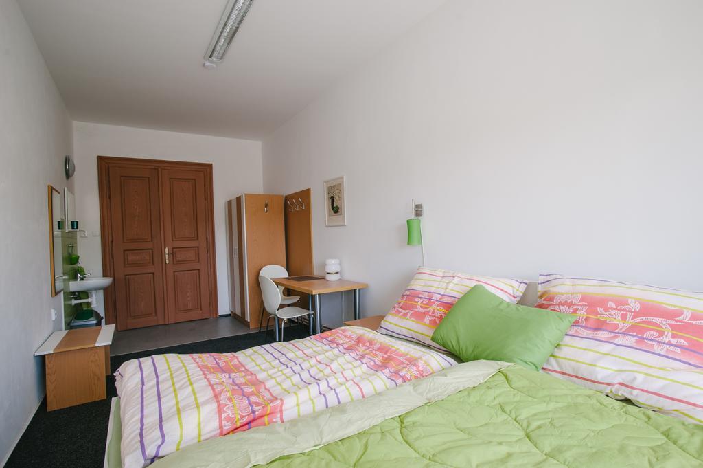 Guest House U Zlateho Jelena Žinkovy 客房 照片