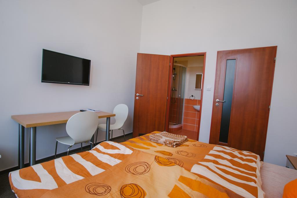 Guest House U Zlateho Jelena Žinkovy 外观 照片