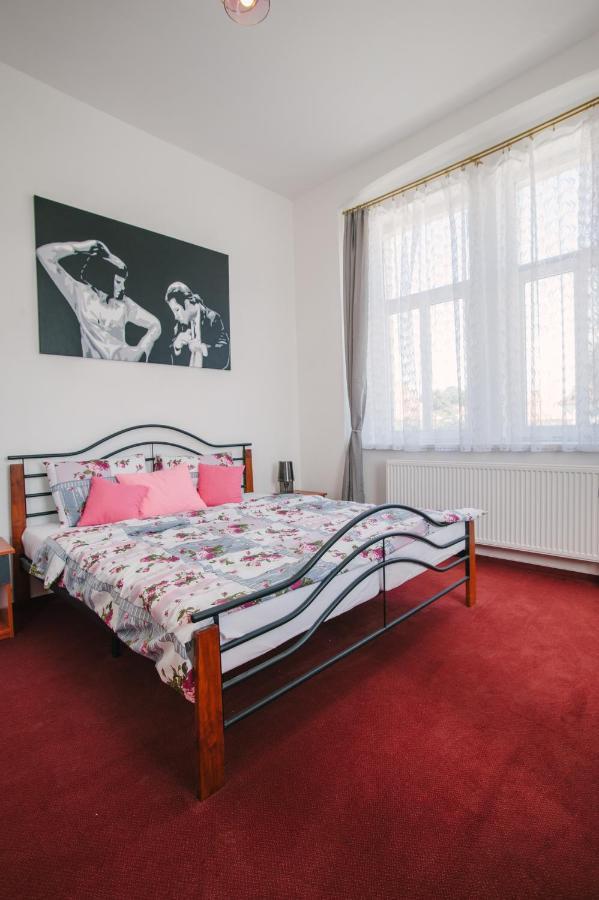 Guest House U Zlateho Jelena Žinkovy 外观 照片